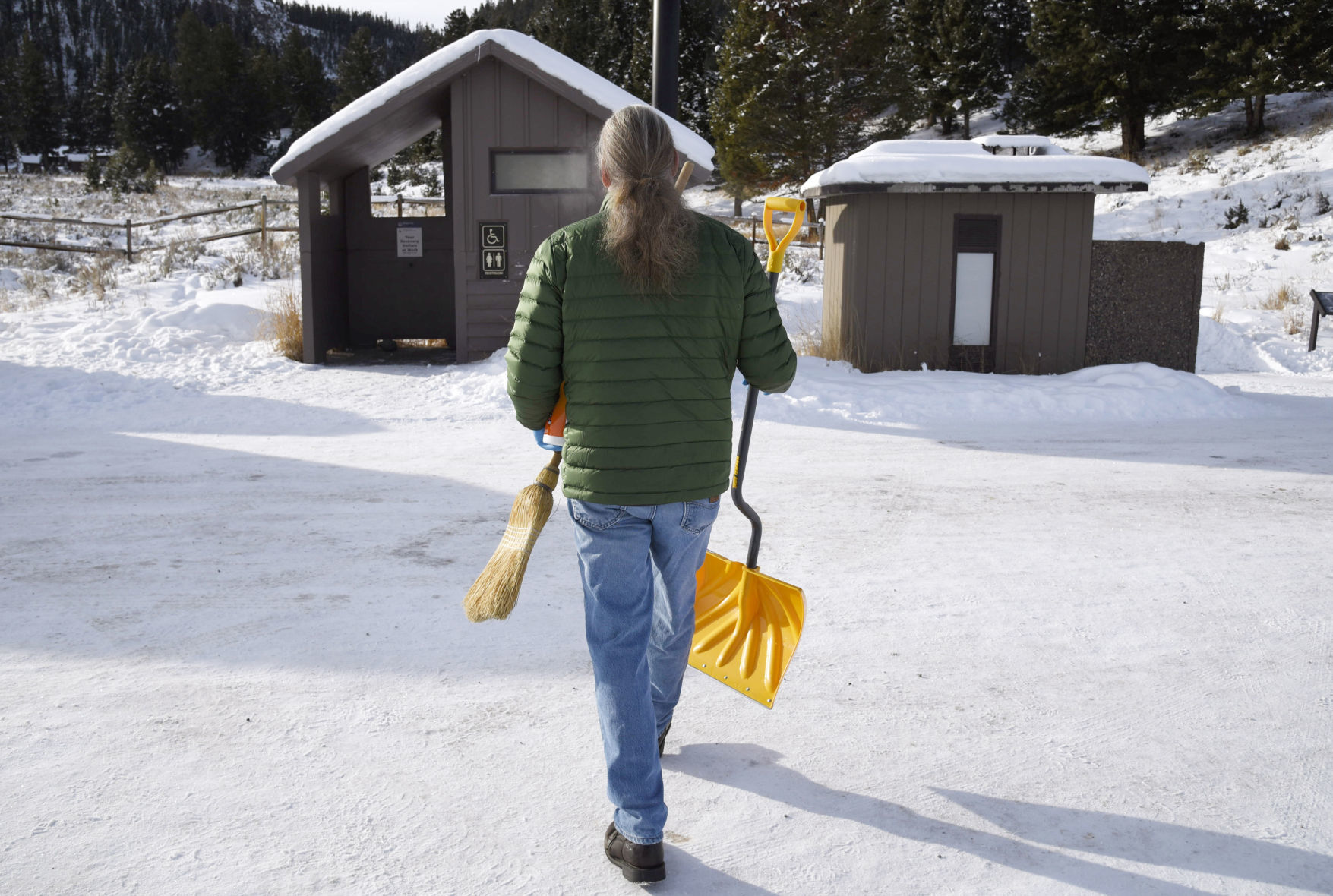 Government Shutdown, Yellowstone Bathrooms